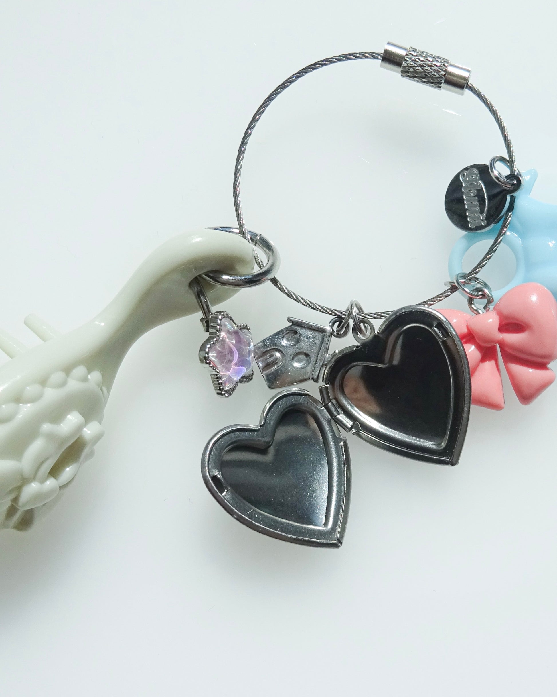 LITTLE_KNICK-KNACKS_KEYCHAIN